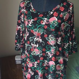 LuLaRoe “Irma” tunic Queen of Hearts